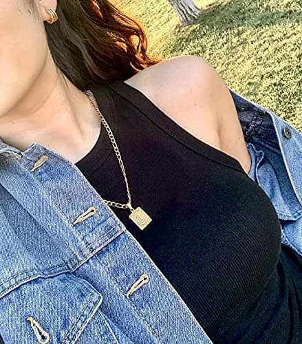 Memgift Gold Layered Necklace Set for Women 3pcs Square Pendant Jewelry Gifts